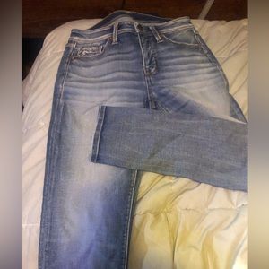 New never worn women’s BKE soft faded skinny Jean